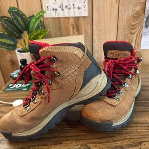 Columbia waterproof hiking boots